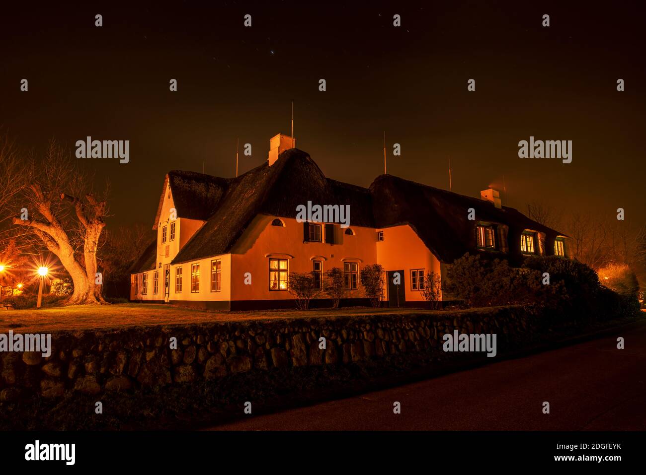 Rural scene by night hi-res stock photography and images - Alamy