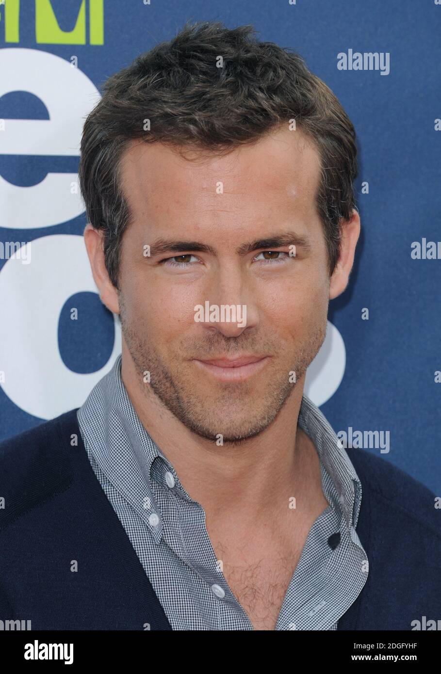 Ryan Reynolds Arriving At The Mtv Movie Awards 2011 Gibson Amphitheatre Universal City Los 