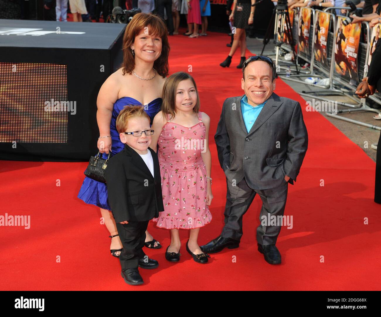 Warwick davis family hi-res stock photography and images - Alamy