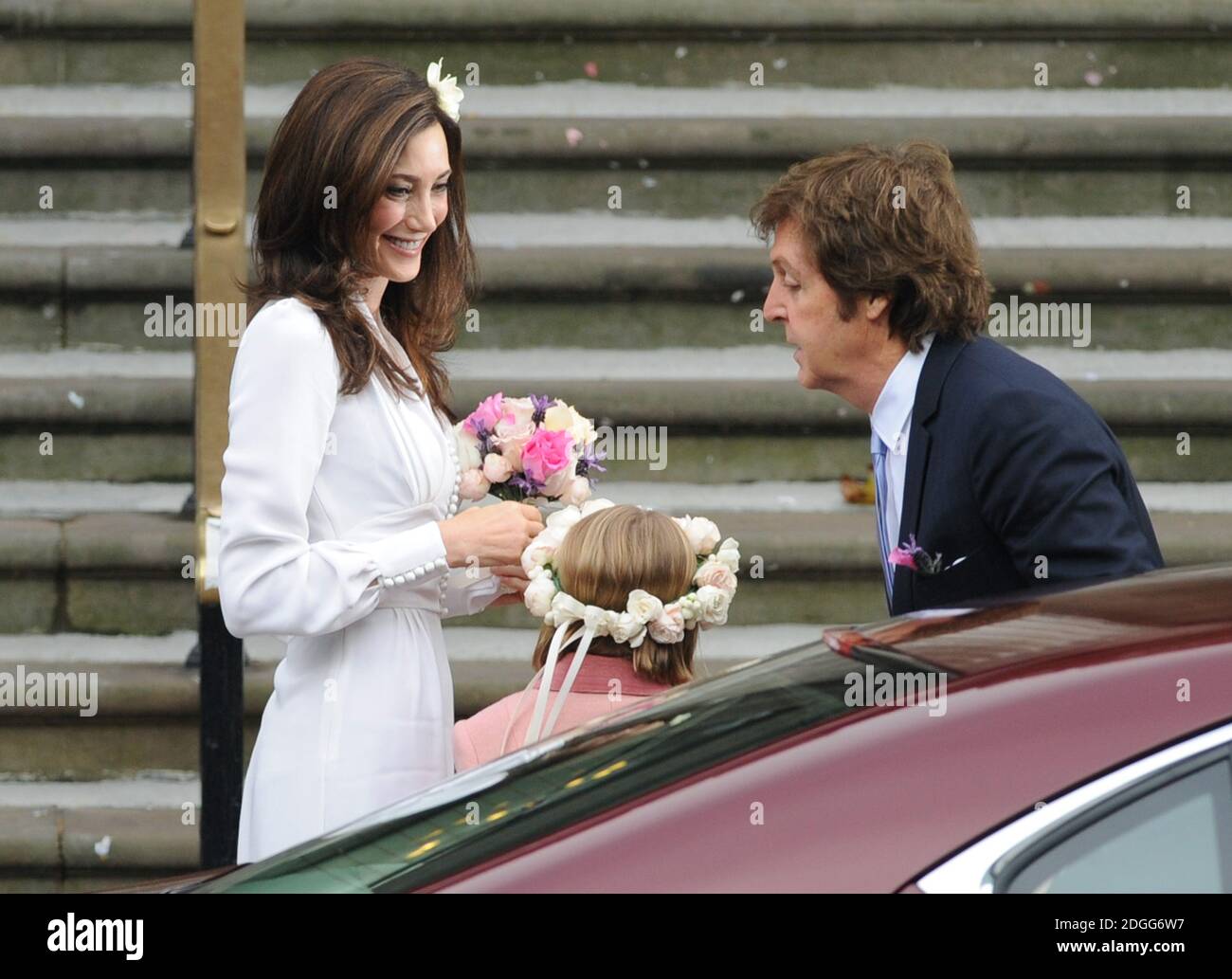 Paul mccartney and daughter beatrice hi-res stock photography and