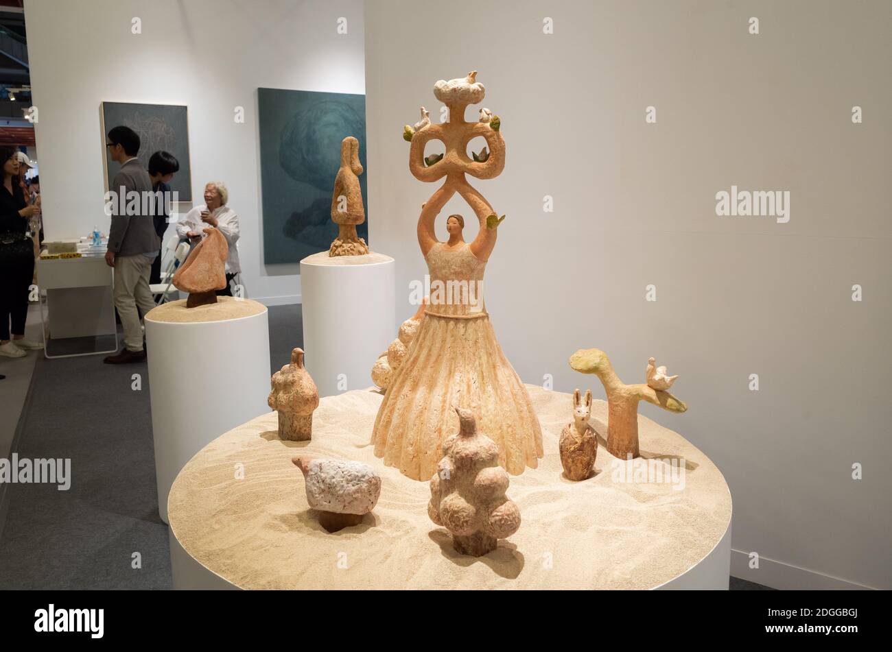 Contemporary art expo hi-res stock photography and images - Alamy