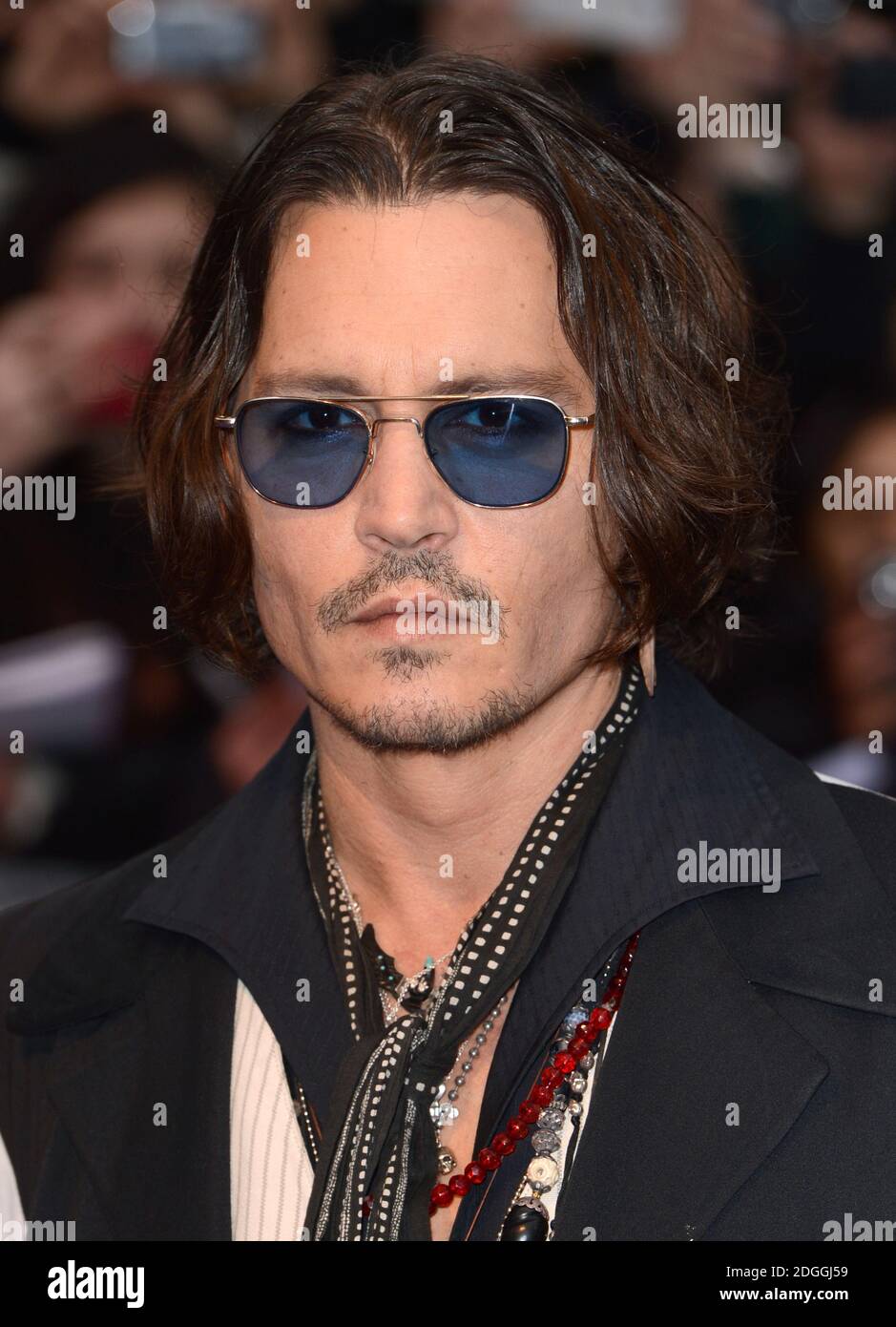 Johnny Depp arriving at the Dark Shadows European Premiere, Empire ...