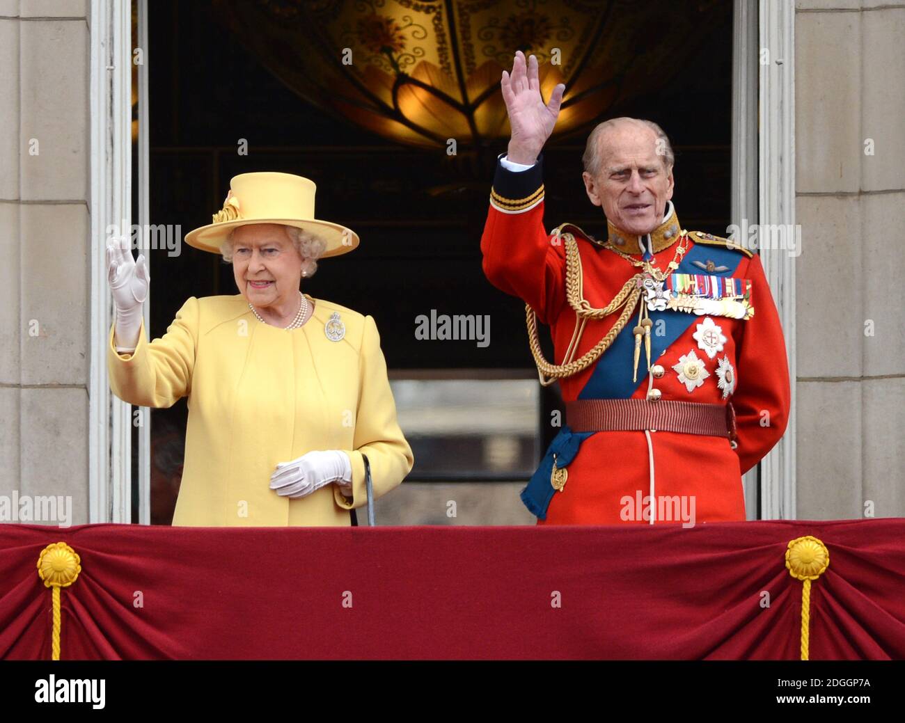 Dancing Queen. Her majesty the queen, Queen and prince phillip, Queen mum