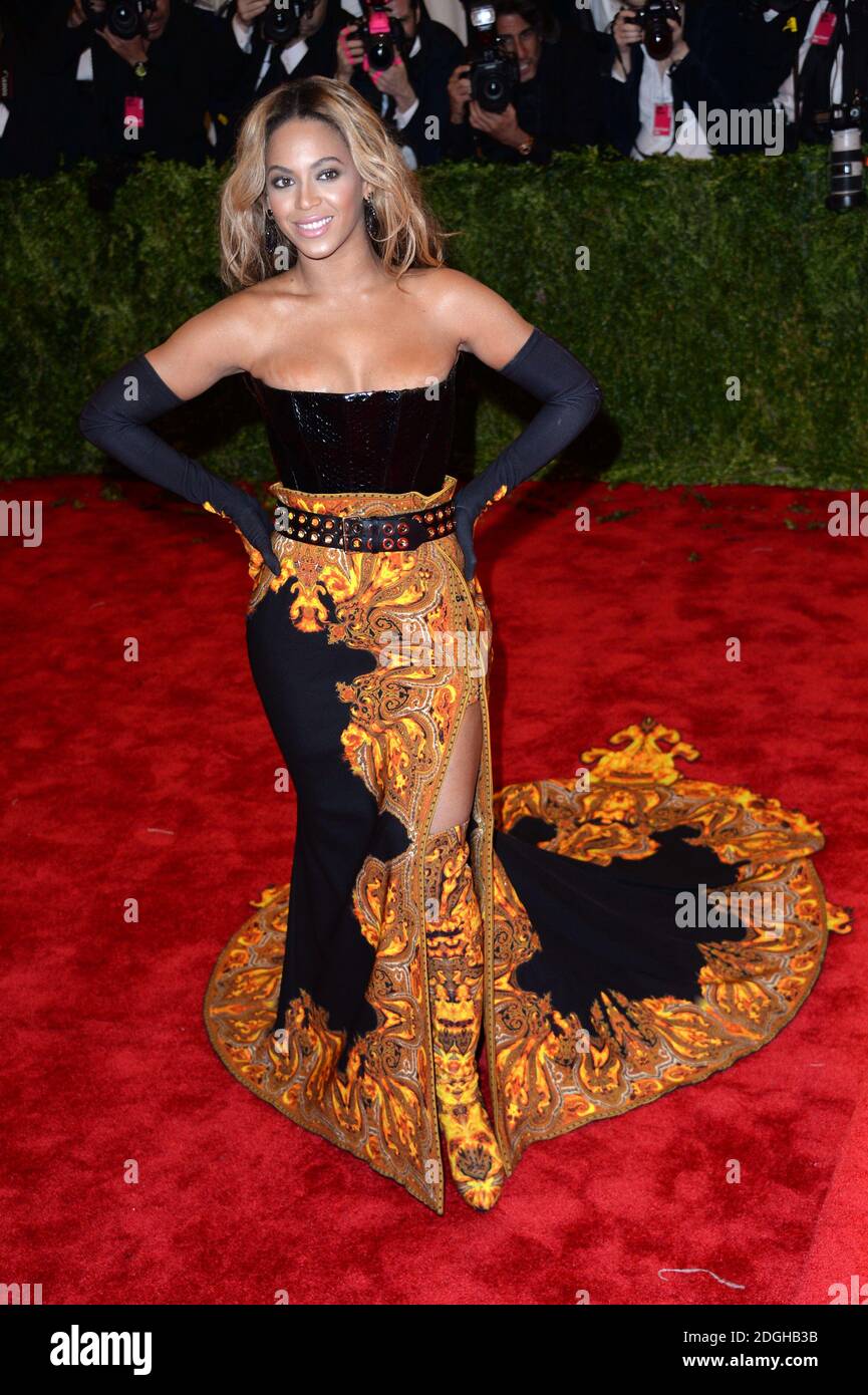 Beyonce Knowles arriving at the Costume Institute Benefit Gala at the ...