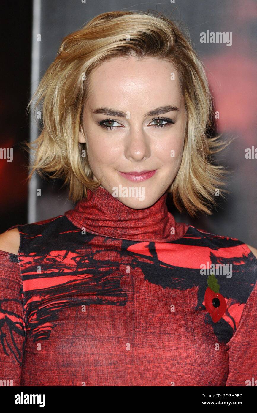 Jena Malone attends a photocall for 'The Hunger Games Catching Fire