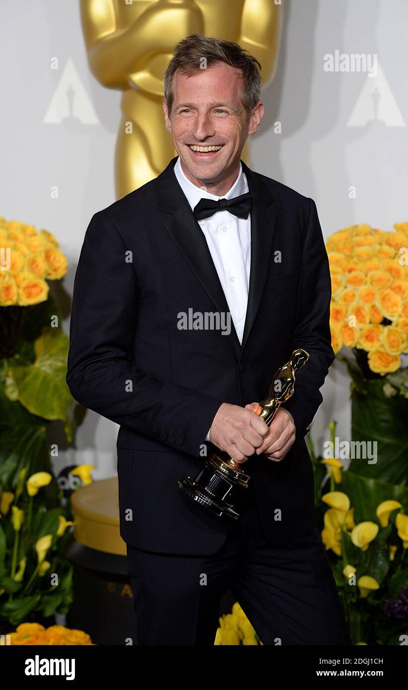 Spike Jonze with the Original Screenplay Award for &lsquo;Her&rsquo;, in the press