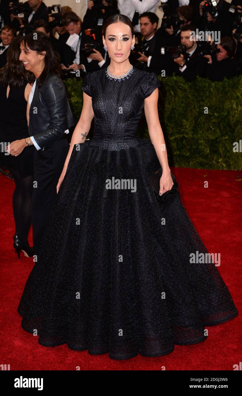 Maggie q dress hi-res stock photography and images - Alamy