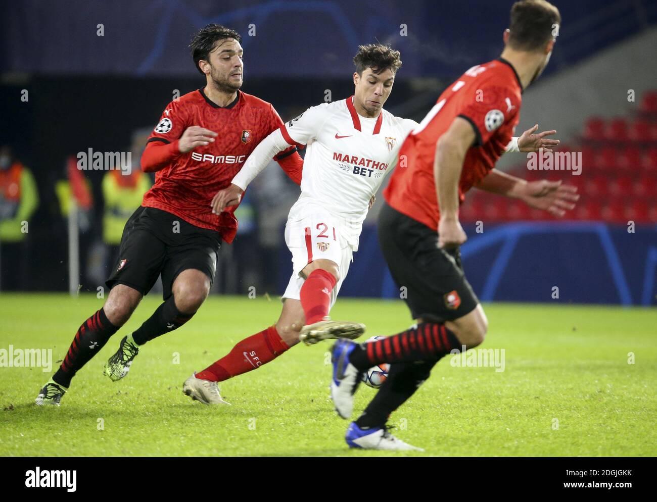 Oliver Torres of Sevilla FC, Clement Grenier of Stade Rennais (left) during the UEFA Champions League, Group E football match between Stade Rennais and Sevilla FC (FC Seville) on December 8, 2020 at Roazhon Park in Rennes, France - Photo Jean Catuffe / DPPI / LM Stock Photo