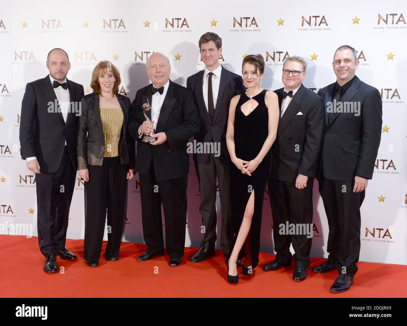 Downton abbey cast hi-res stock photography and images - Alamy