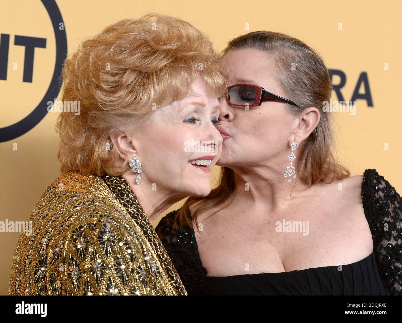 Debbie Reynolds, Carrie Fisher backstage in the Press Room at the 21st ...