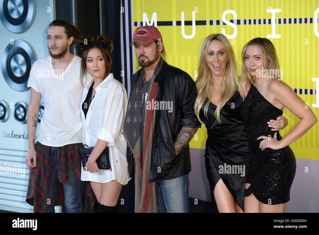 Noah Cyrus News - Us Weekly, image size:1300x955