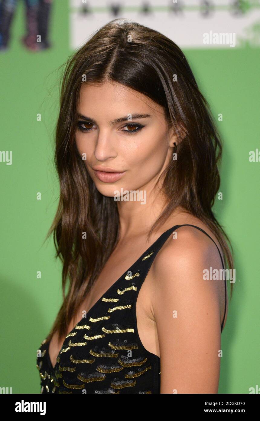 Emily Ratajkowski backstage at the MTV Video Music Awards 2015 held at