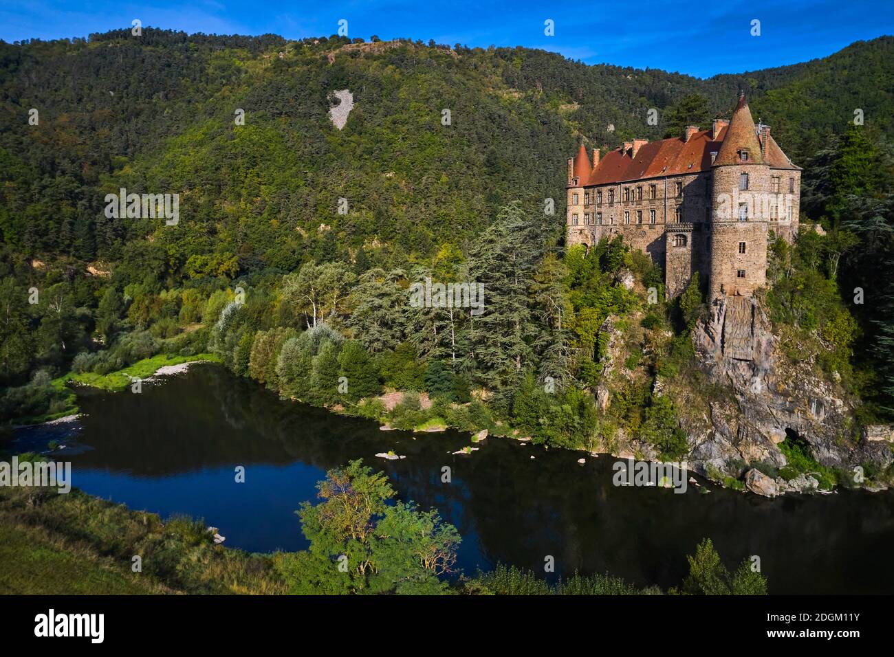 France, Haute-Loire (43), Lavoûte-sur-Loire, Lavoûte-Polignac castle, Loire valley (aerial view) Stock Photo