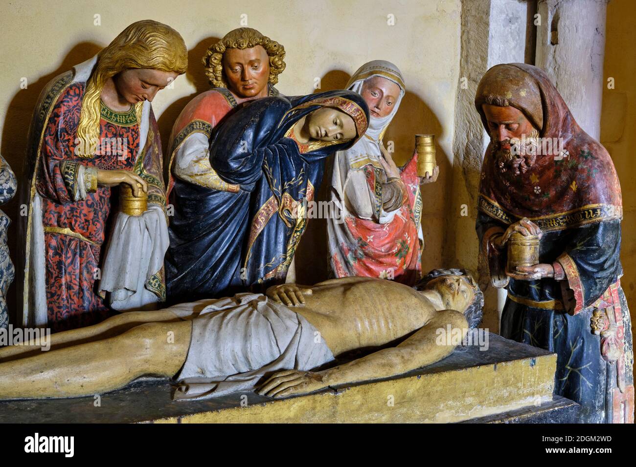 France, Nièvre (58), Nevers, Saint-Cyr-et-Sainte-Julitte cathedral, Polychrome stone entombment (late 15th, early 16th century), on the way to Saint-J Stock Photo