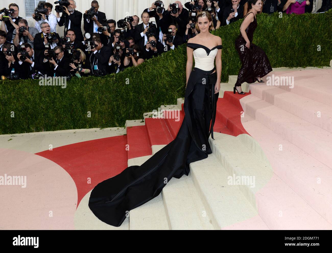 Emma watson met gala cheap 2016