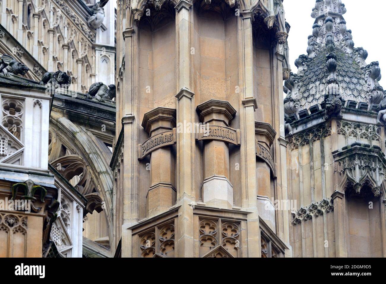 London, England, UK. Westminster Abbey: detail of the exterior of Henry VII Chapel. Empty plinths originally inhabited by statues, which by the 1700.. Stock Photo