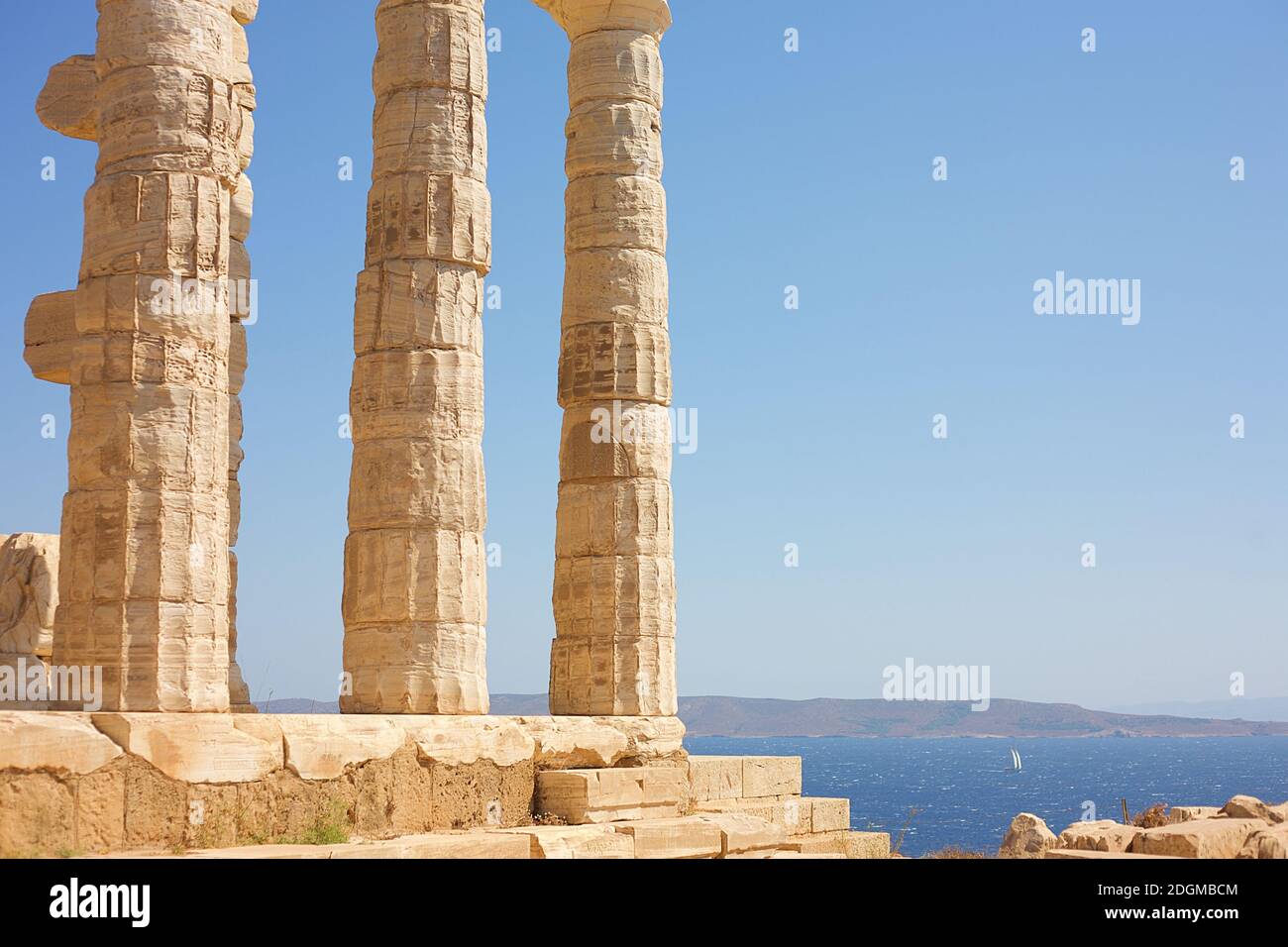 The ancient Greek temple of Poseidon at Cape Sounion Stock Photo - Alamy