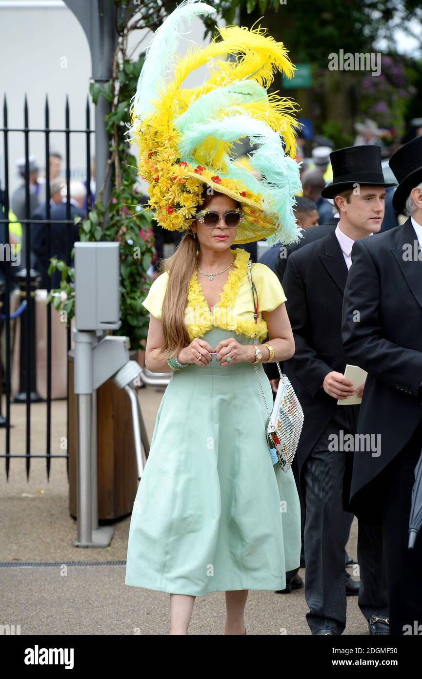 A female racegoer wearing a hat arriving for day one of Royal Ascot 2016,  at Ascot Racecourse Stock Photo - Alamy