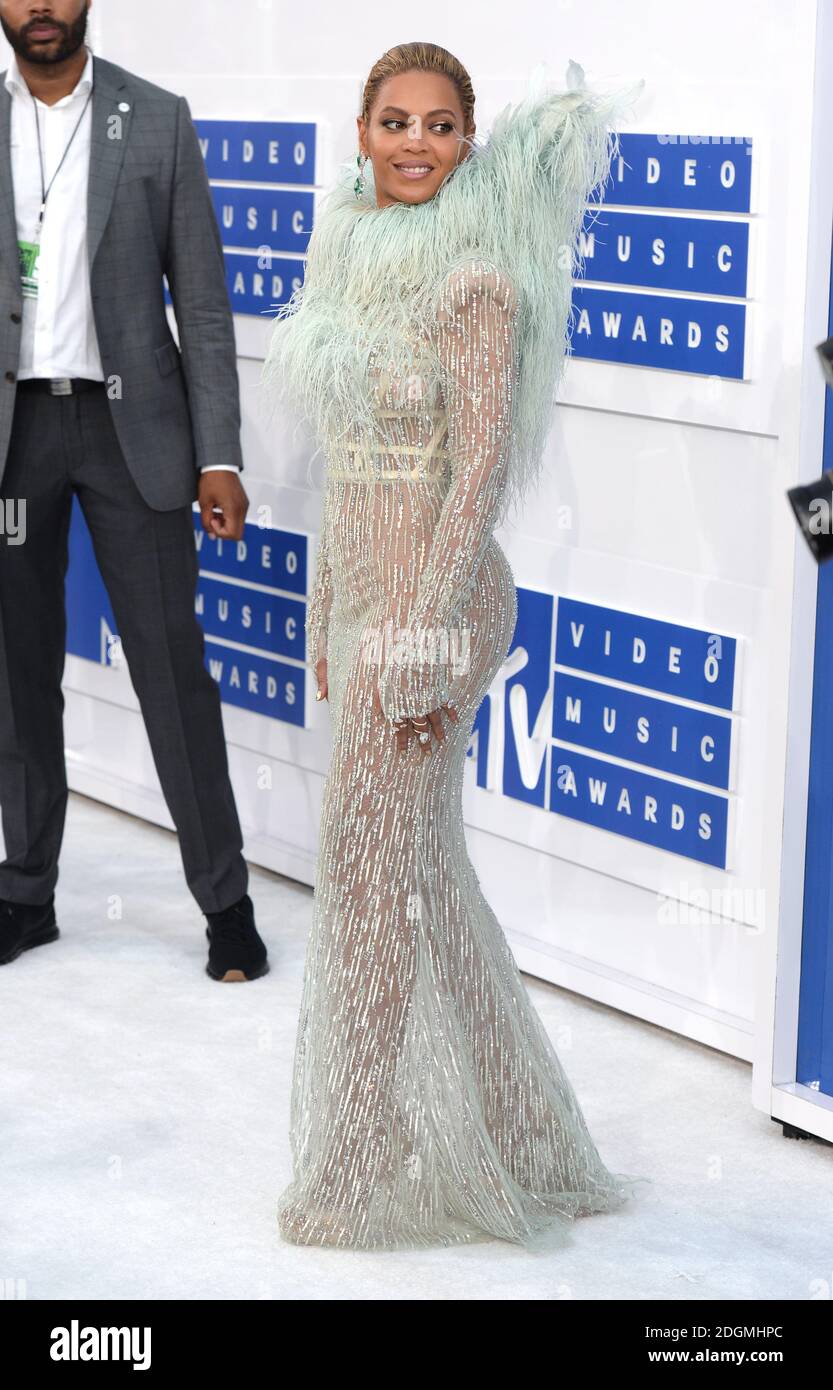 Beyonce Knowles arriving at the MTV Video Music Awards 2016, Madison ...