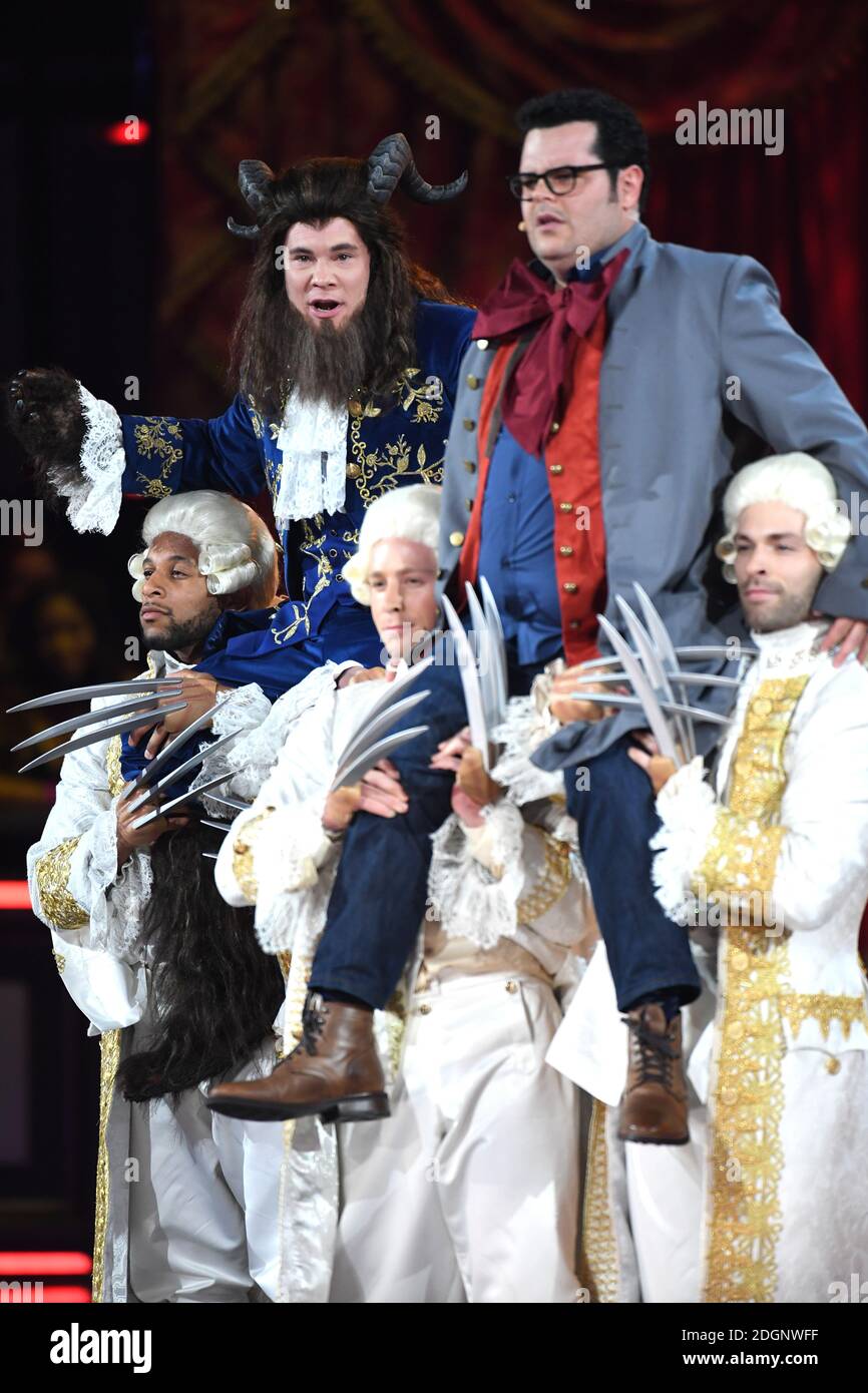 Adam Devine and Josh Gad at the 2017 MTV Movie and TV Awards, the Shrine Auditorium, Los Angeles. Photo Credit should read: Doug Peters/EMPICS Entertainment. Stock Photo