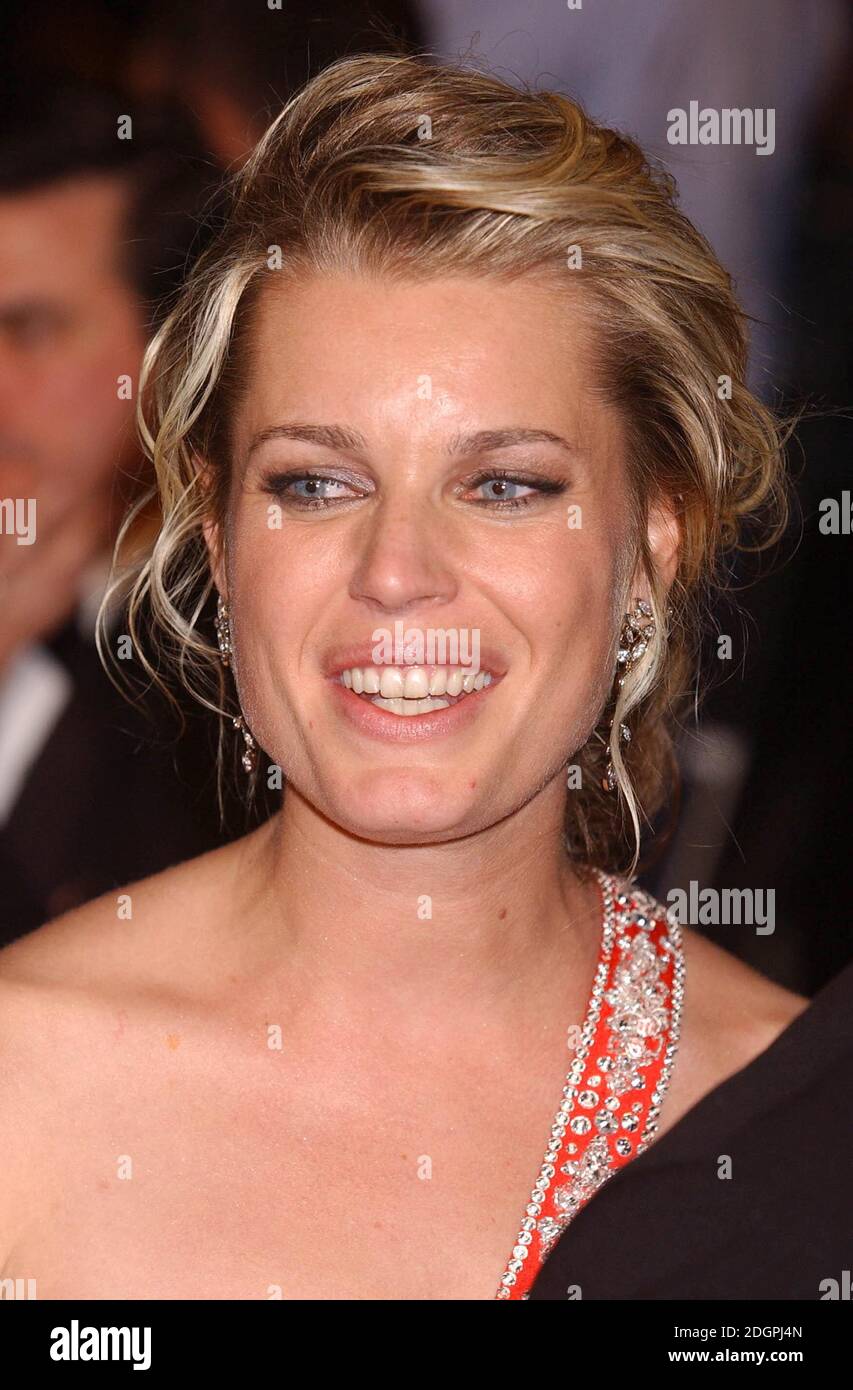 Rebecca Romijn Stamos at the Vanity Fair Oscars Party 2004 in Los