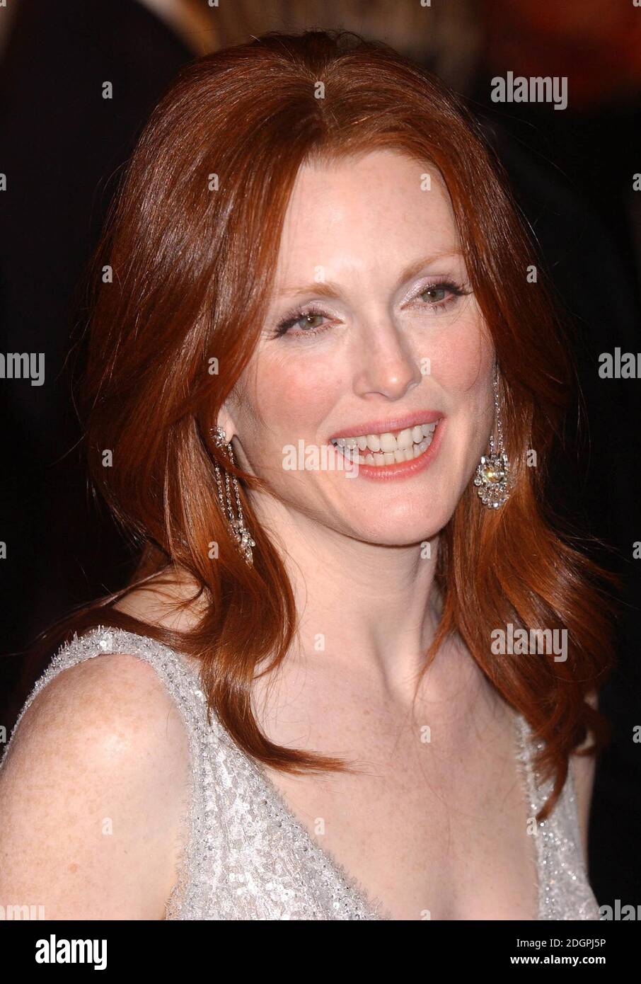 Julianne Moore at the Vanity Fair Oscars Party 2004 in Los Angeles