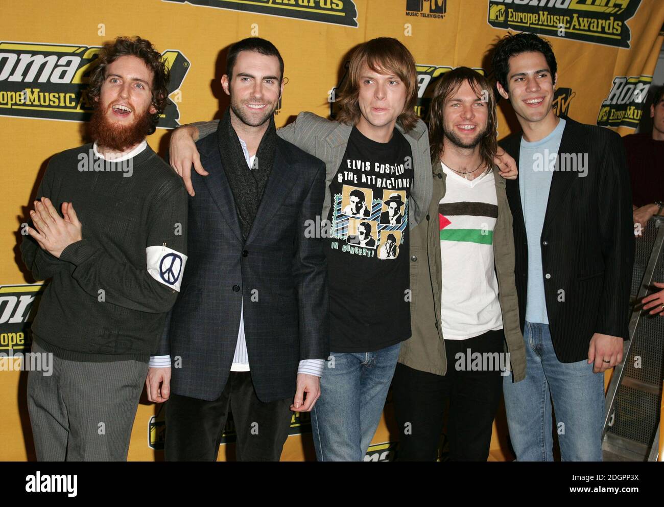 Maroon 5 attending the MTV Europe Music Awards 2004 in Rome, Italy. Doug Peters/allactiondigital.com  Stock Photo