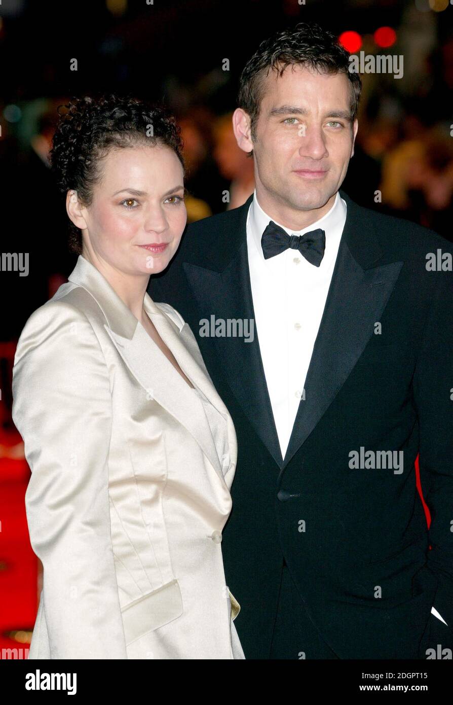 Clive Owen and wife arriving at the BAFTA's 2005, Leicester Square, London. Doug Peters/allactiondigital.com  Stock Photo