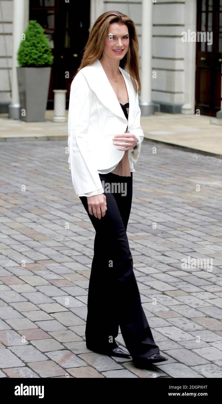 Brooke Shields makes her British West End Stage debut as