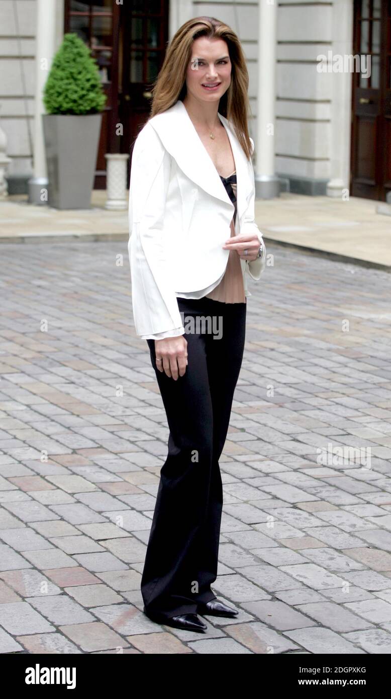Brooke Shields makes her British West End Stage debut as