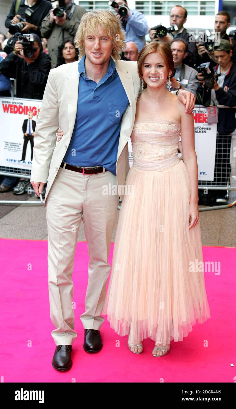 Owen Wilson and Isla Fisher at the world premiere of Wedding Crashers, Leicester Square, London. Doug Peters/allactiondigital.com  Stock Photo