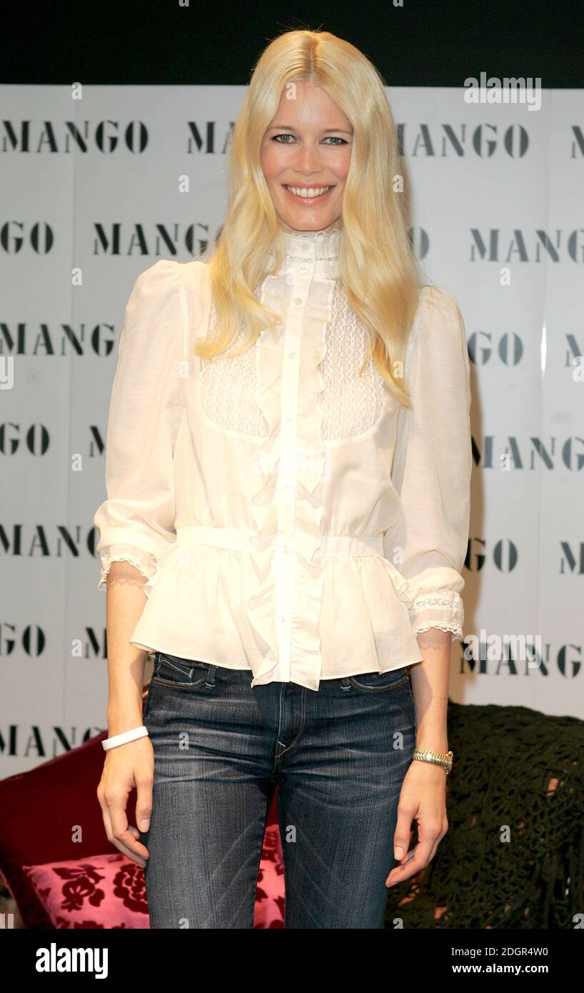 Claudia Schiffer is introduced as the new face of Mango clothing stores,  Mango, Oxford St, London. Doug Peters/alactiondigital.com Stock Photo -  Alamy