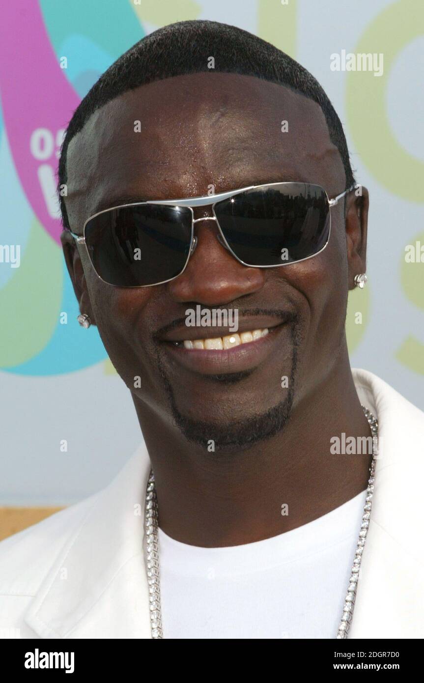 Akon arriving for the MTV Music Video Awards (VMA's) at the American ...