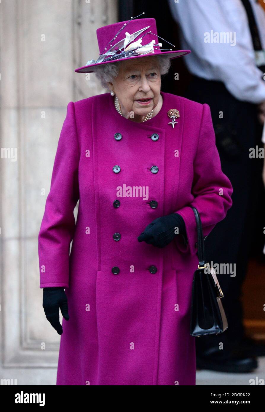 Majesty queen elizabeth jubilee visit hires stock photography and
