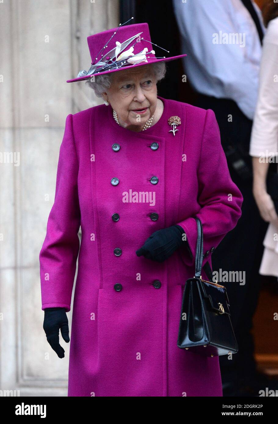 Queen Elizabeth II attends the reopening of The Sir Joseph Hotung Gallery at the British Museum, London. Picture credit should read: Doug Peters/EMPICS Entertainment Stock Photo