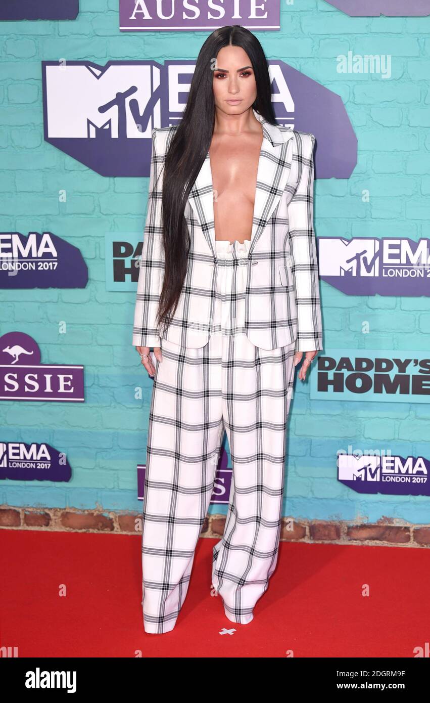 Demi Lovato arriving at the MTV Europe Music Awards 2017 held at The