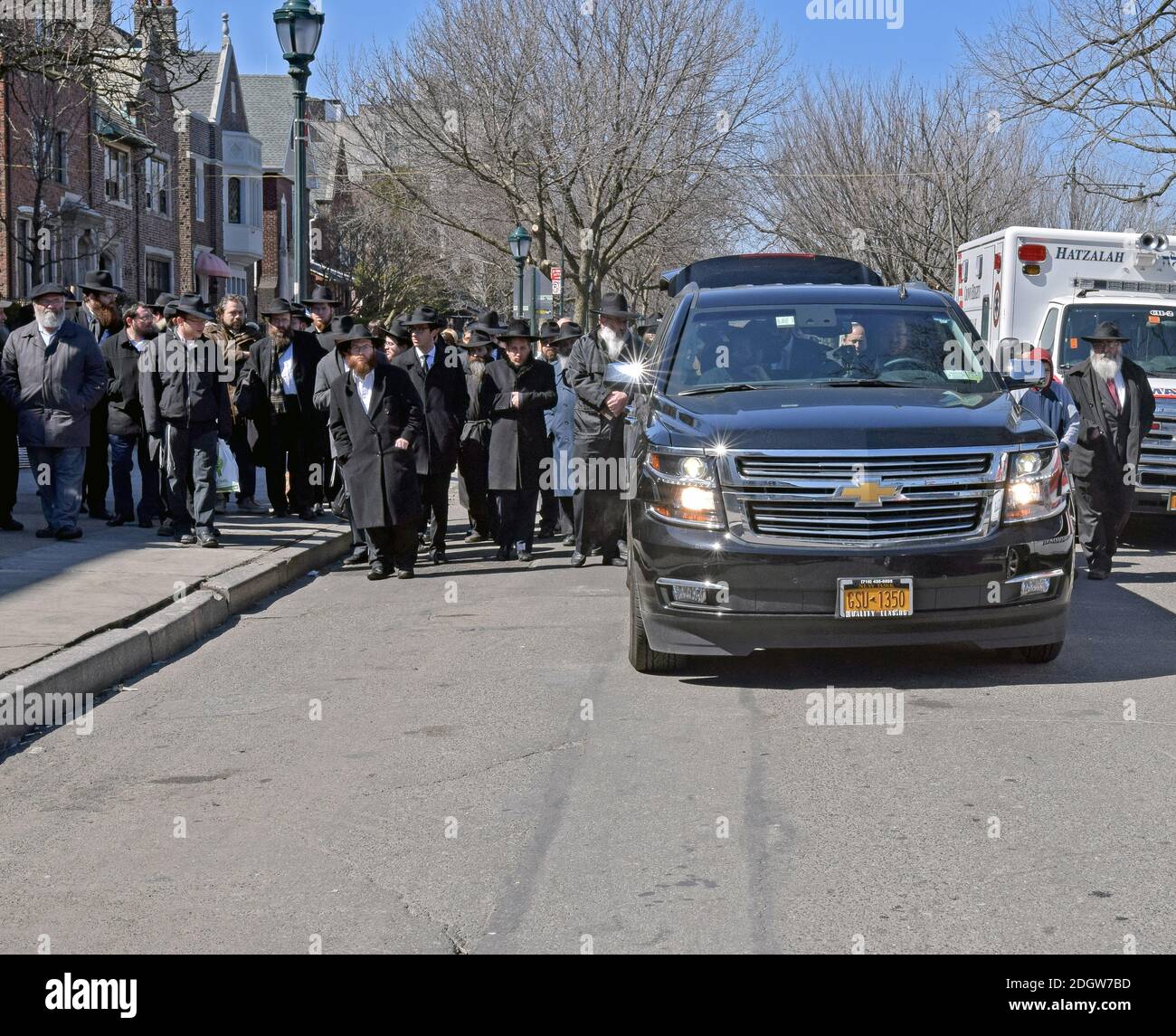 Jewish funeral hires stock photography and images Alamy