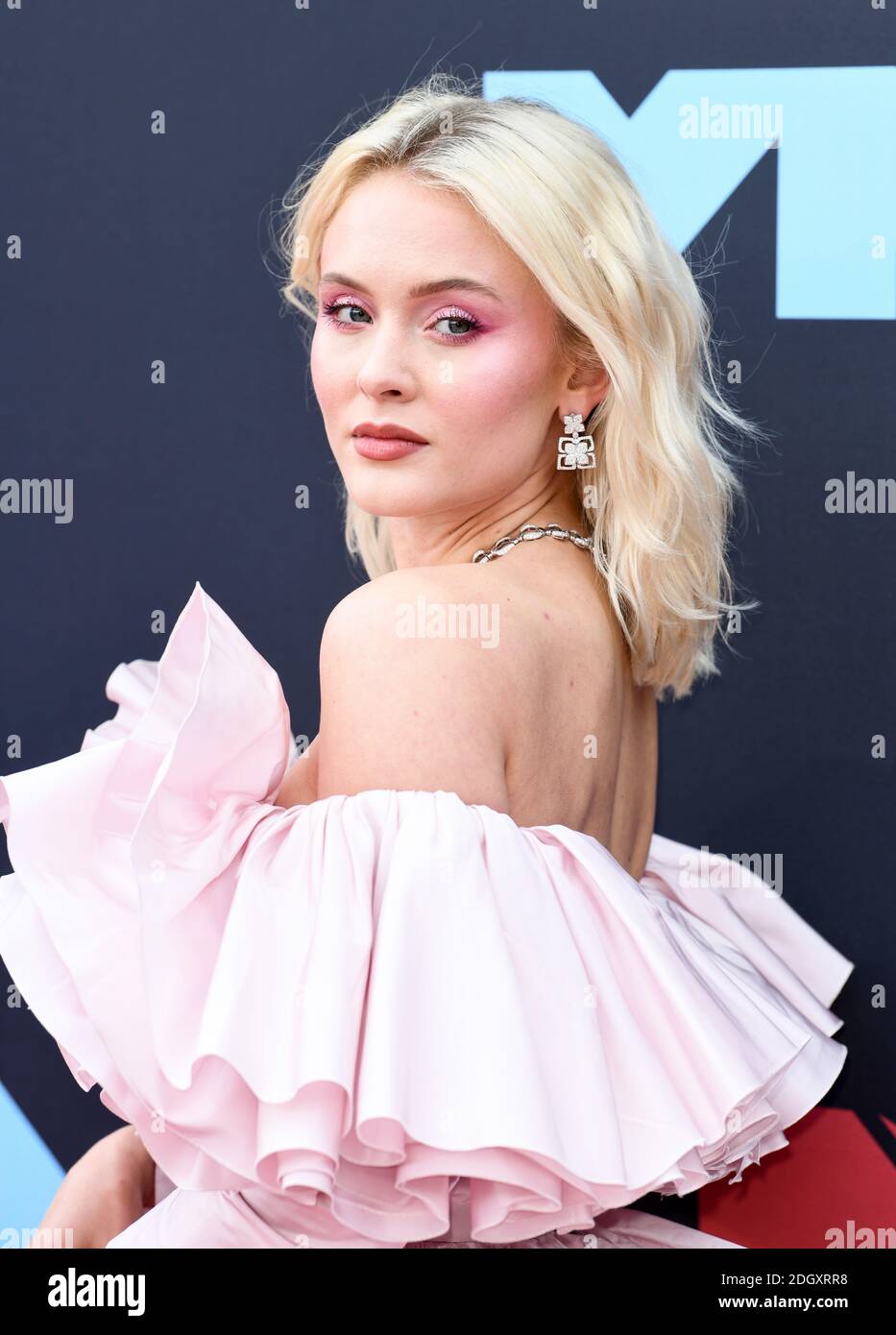 Zara Larsson attends the 2019 MTV Video Music Awards at Prudential ...