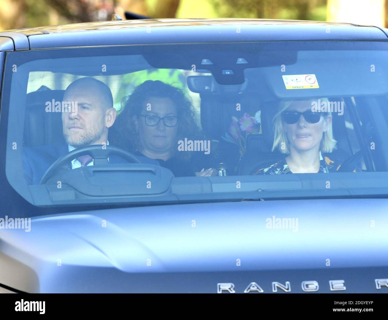 Idsok empicsentnewspaper car vehicle driving drives driven hi-res stock