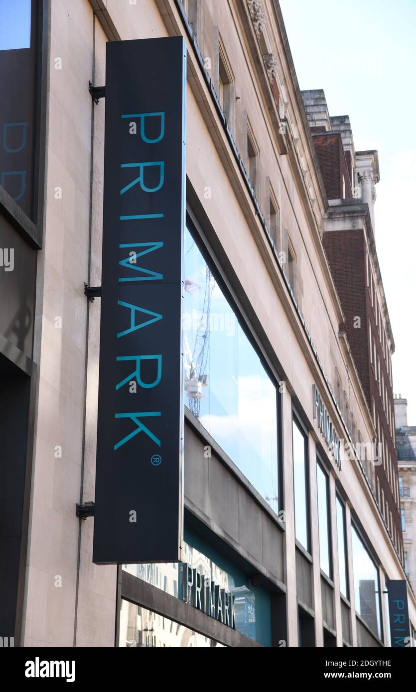 Primark Signage High Resolution Stock Photography And Images Alamy
