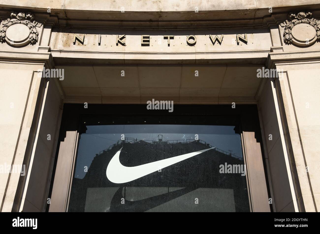 Nike store oxford circus hi-res stock photography and images - Alamy