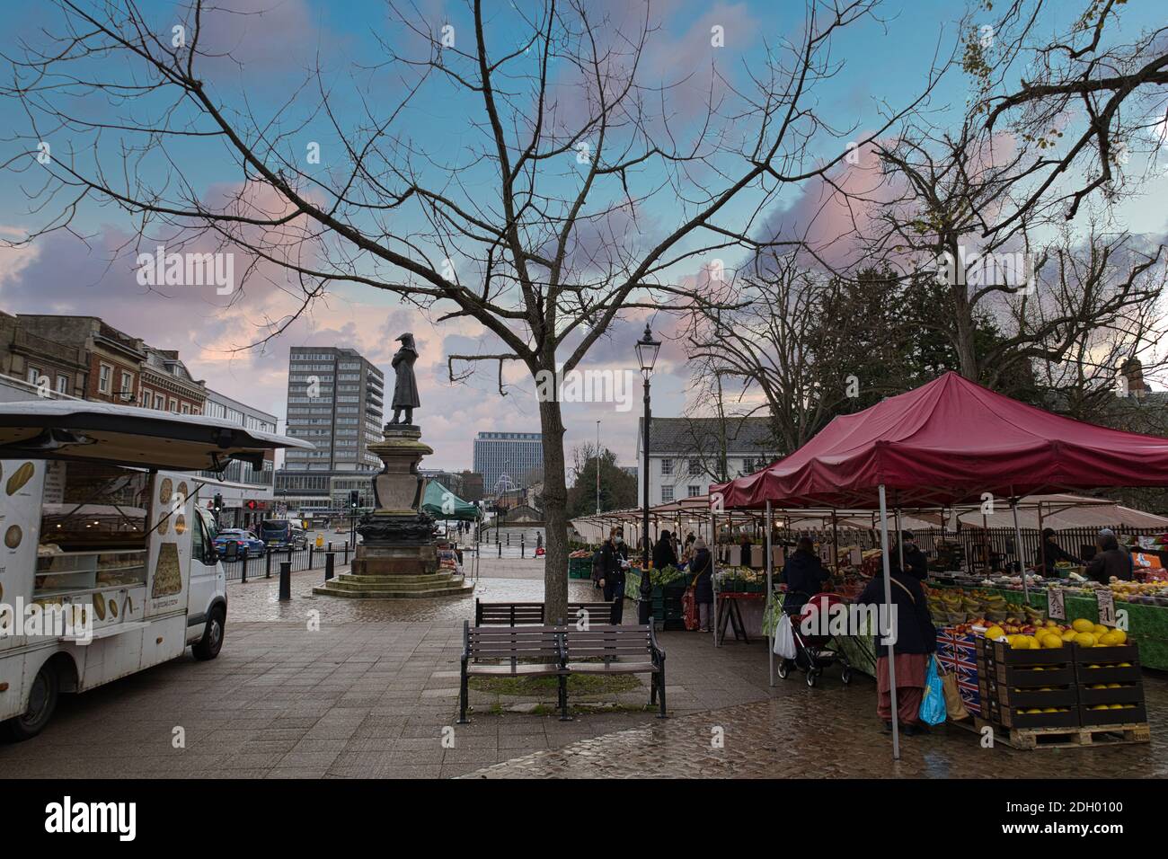 Market day shopping bedford town hires stock photography and images