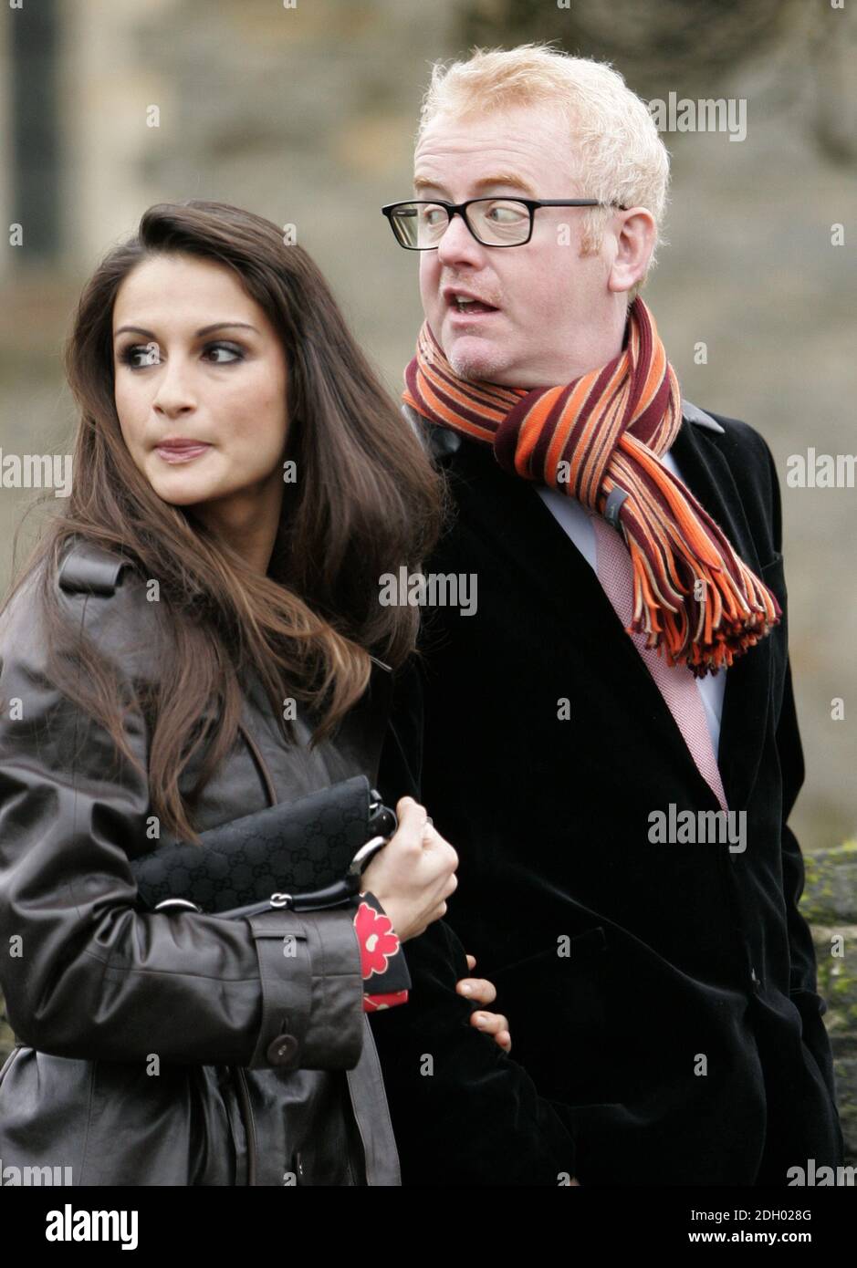 Chris evans with his wife hi res stock photography and images Alamy