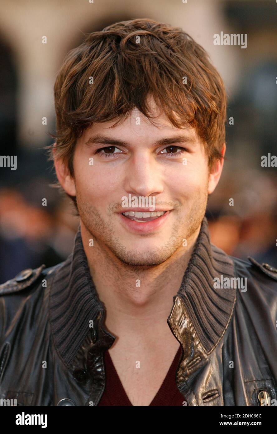 Ashton Kutcher arrives for the UK premiere of What Happens In Vegas at the Odeon West End Cinema, Leicester Square, London. Stock Photo