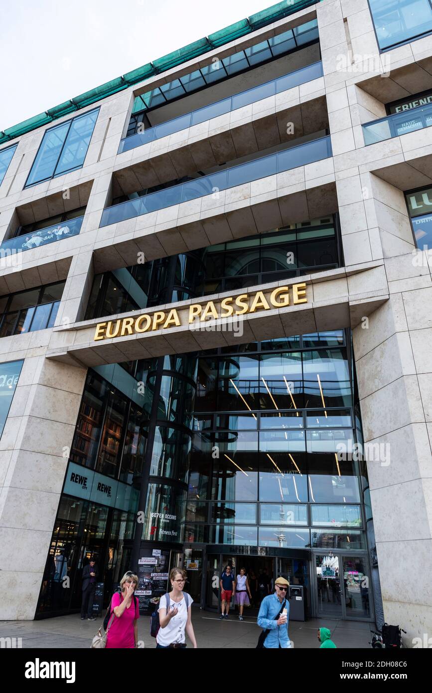 Hamburg, Germany - August 23, 2019: Facade of the Europa Passage, Hamburg  luxury shopping arcade in Jungfernstieg, shopping street with people around  Stock Photo - Alamy