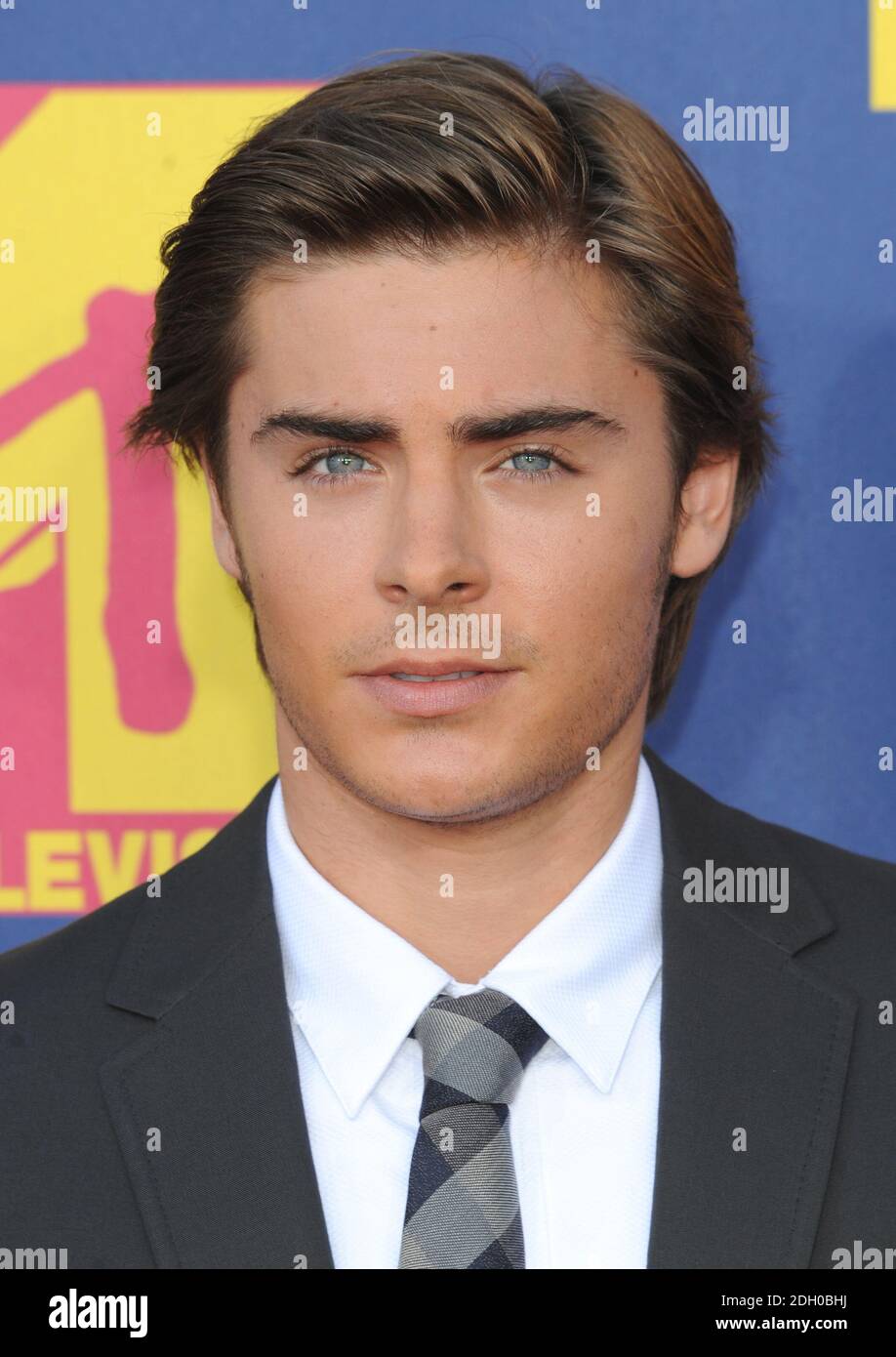 Zac efron arrives for the mtv video music awards 2008 hi-res stock  photography and images - Alamy