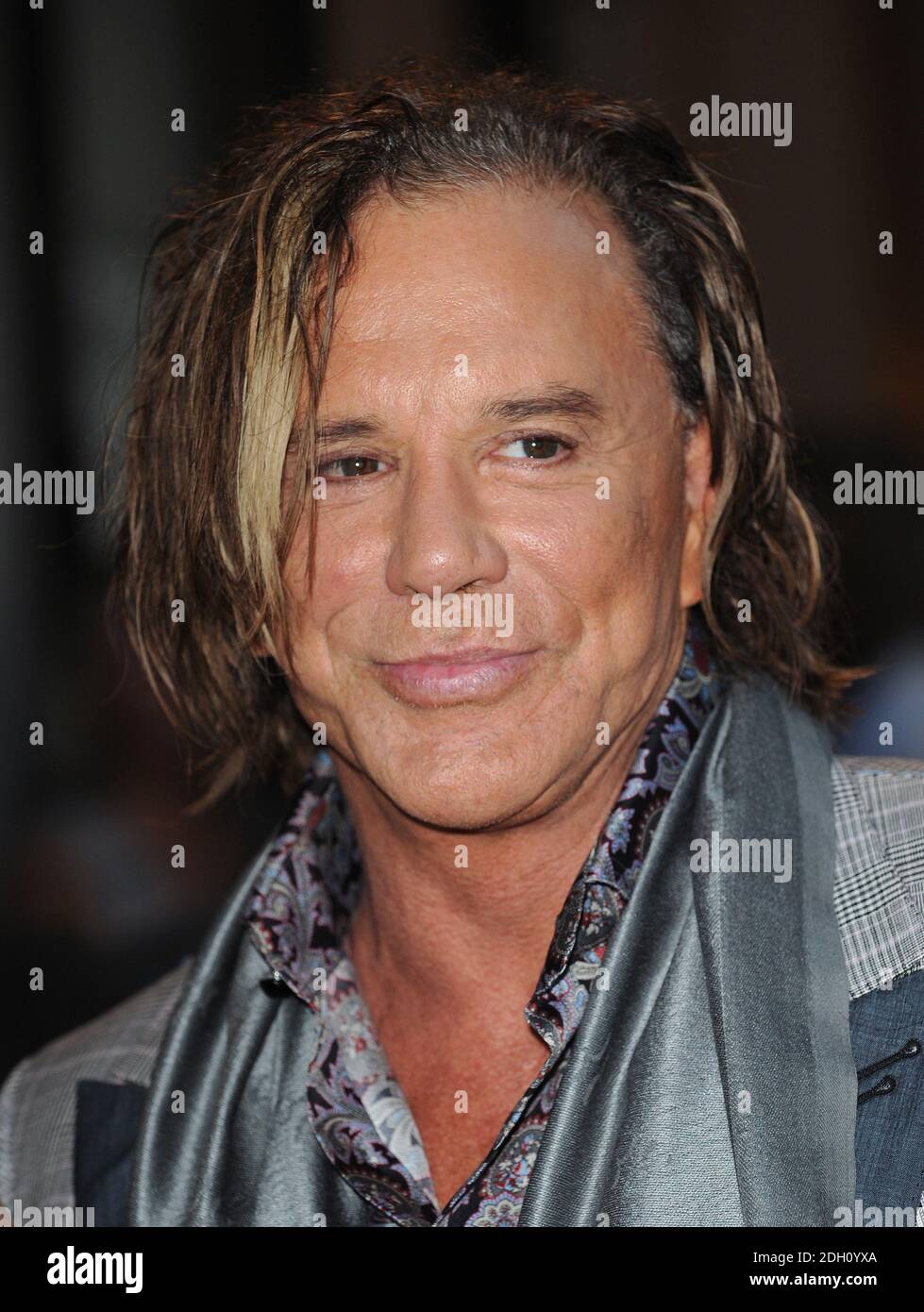 Mickey Rourke arrives at the 2009 GQ Men of the Year Awards at the ...