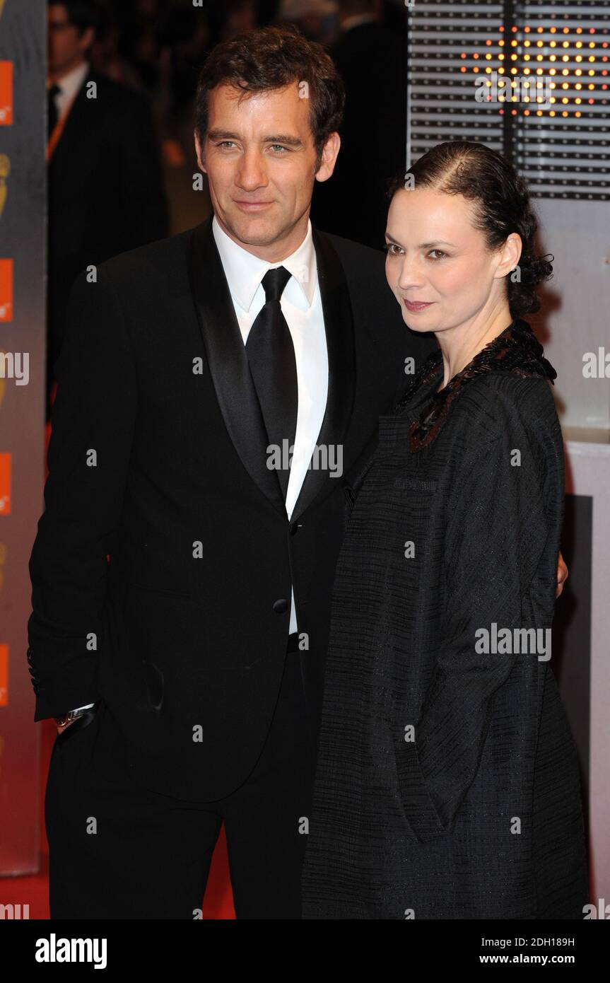Clive Owen and wife Sarah-Jane Fenton arrive at the Orange British Academy Film Awards 2010, The Royal Opera House, Covent Garden, London. Stock Photo