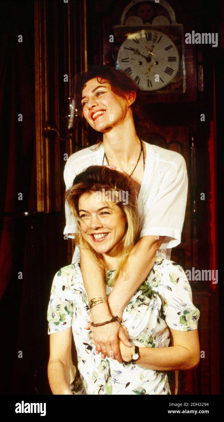 Janie Dee (Violet - front), Diana Kent (Rose) in PARALLEL VISION by Stephanie Crawford at the King’s Head Theatre, London N1  08/11/1993  music: Simon Brint & Simon Wallace  design: Demetra Hersey  lighting: David Hersey  movement: Elizabeth Blake  director: Dan Crawford Stock Photo