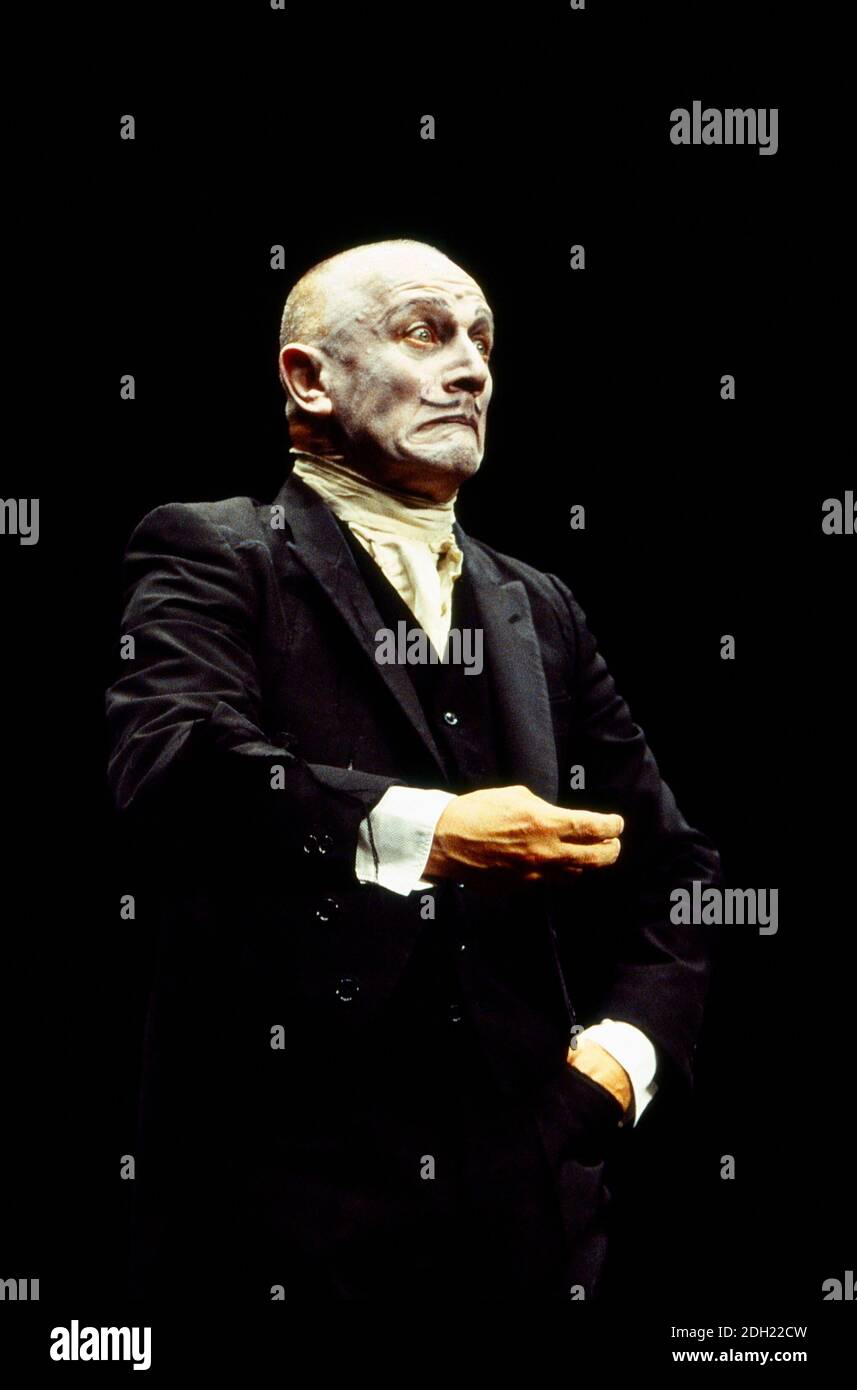 Steven Berkoff in TELL TALE HEART by Edgar Allan Poe    part of the ONE MAN trilogy of plays  adapted, directed and performed by Steven Berkoff Garrick Theatre, London WC2  15/11/1993 Stock Photo